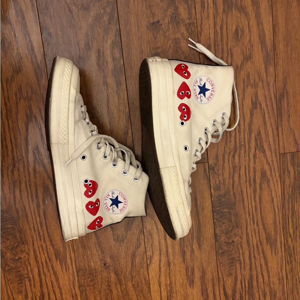Converse CDG COMMES DE GARÇONS PLAY off white red hearts size 7M/9W